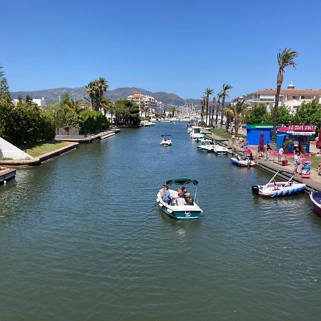 Charmante Maison Coeur De Ville 650M Plage Empuriabrava Dış mekan fotoğraf