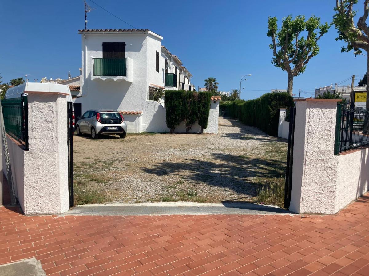 Charmante Maison Coeur De Ville 650M Plage Empuriabrava Dış mekan fotoğraf