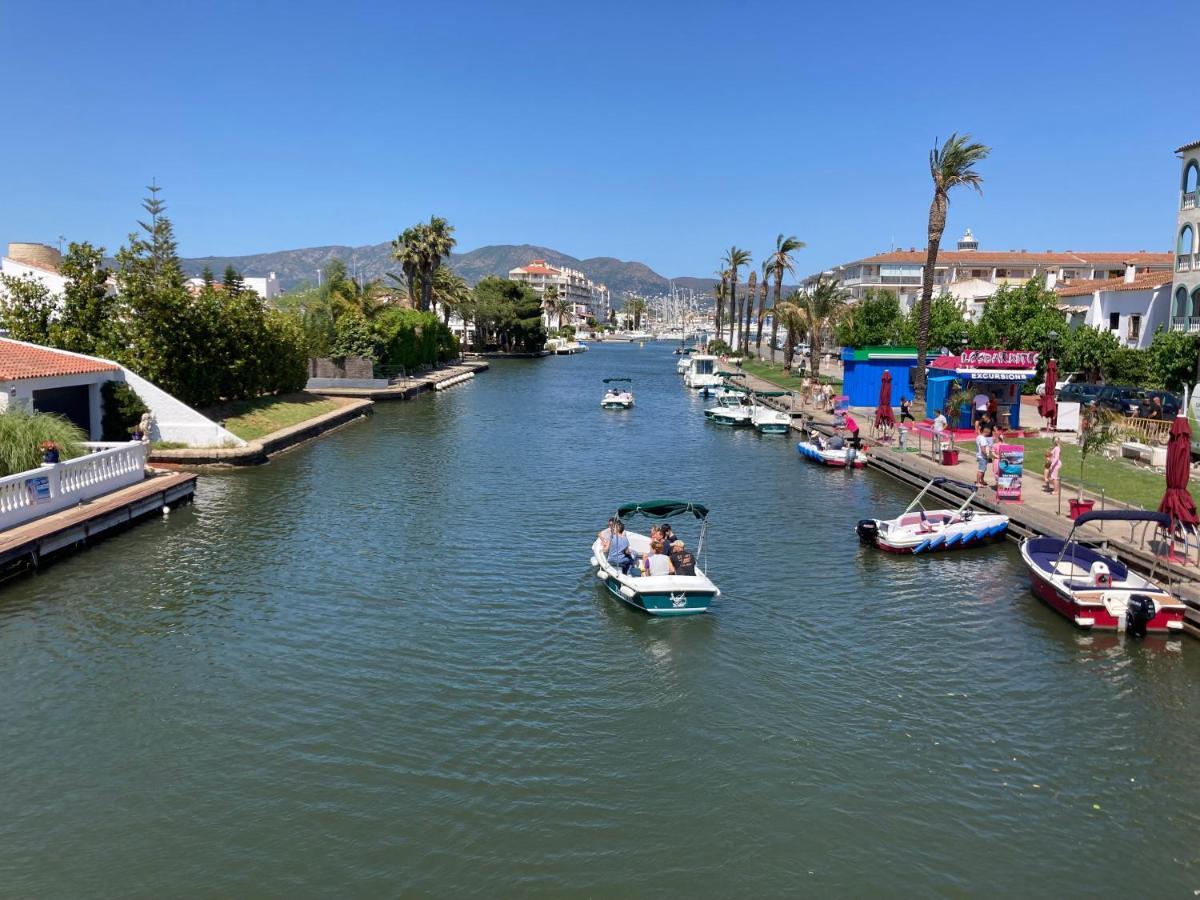 Charmante Maison Coeur De Ville 650M Plage Empuriabrava Dış mekan fotoğraf
