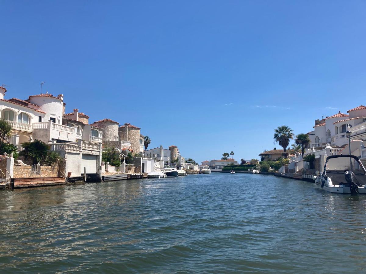 Charmante Maison Coeur De Ville 650M Plage Empuriabrava Dış mekan fotoğraf